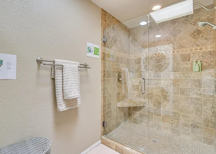 Patio & Pool Access: Havasu Gem Vakantiehuis