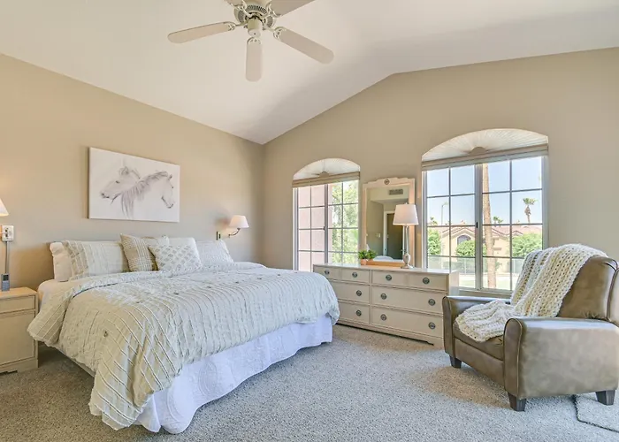 Patio & Pool Access: Havasu Gem *