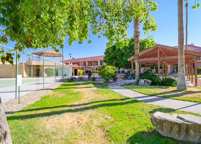 Patio & Pool Access: Havasu Gem * Lake Havasu City