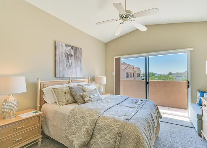 Patio & Pool Access: Havasu Gem Vakantiehuis